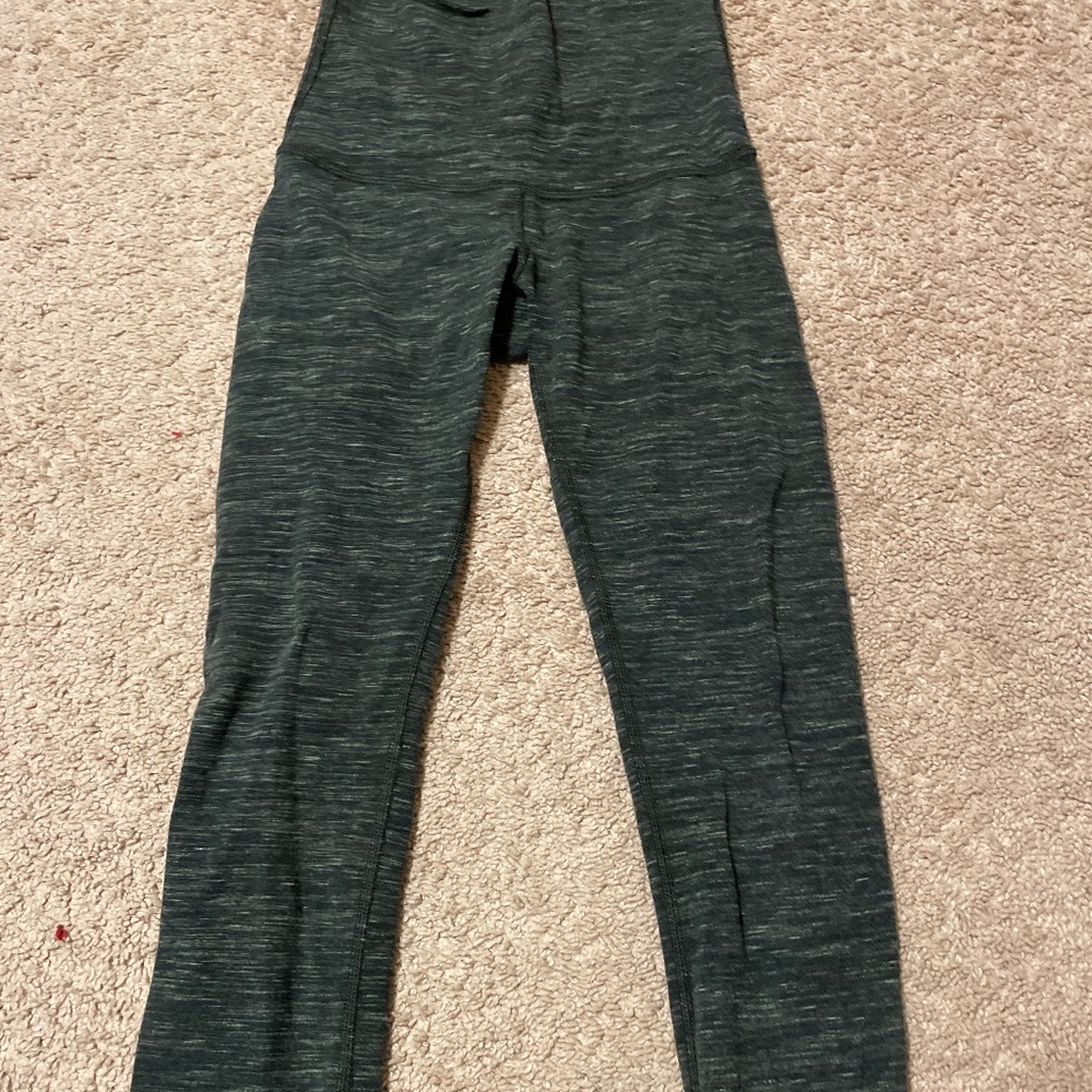 Lululemon green align capris